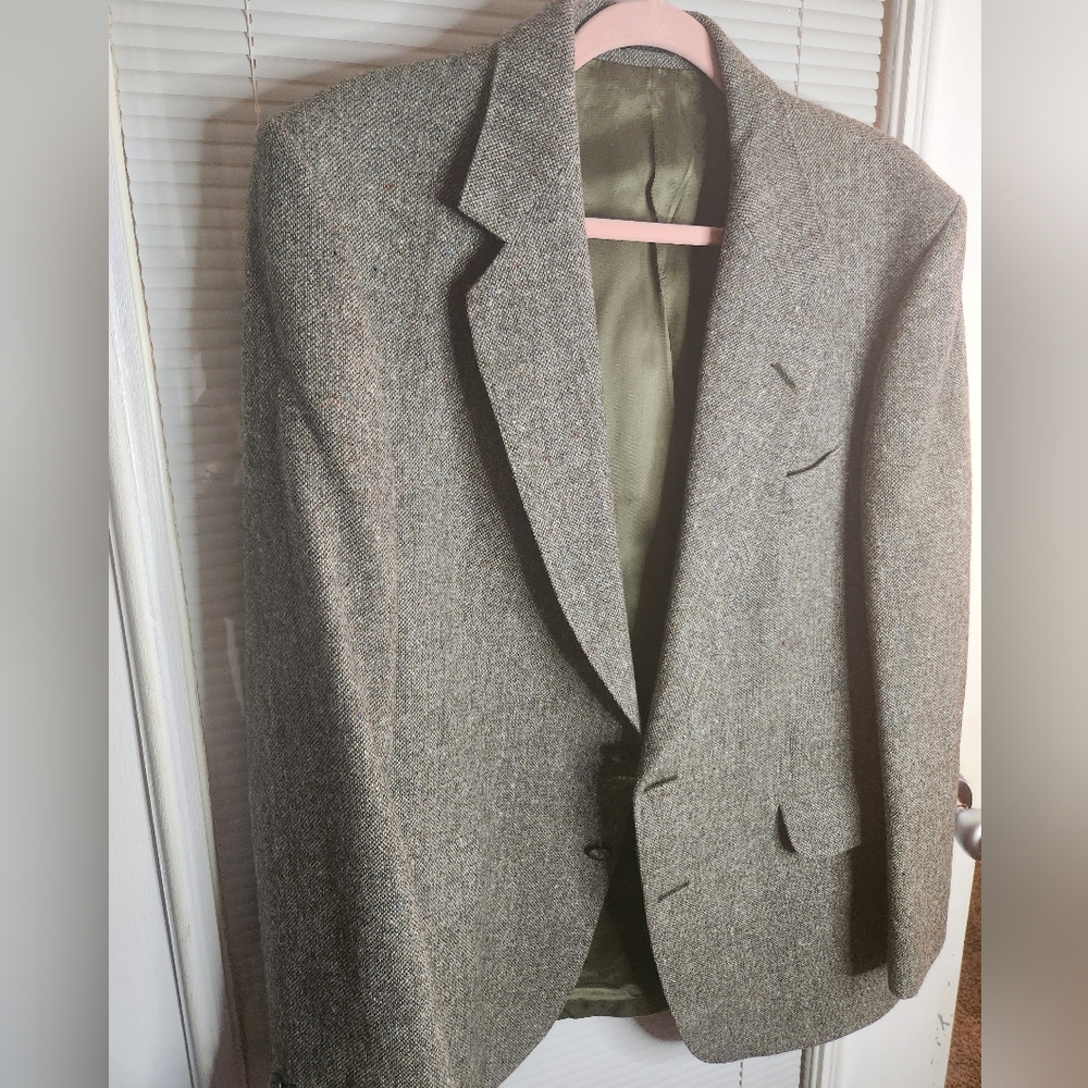 Box C MAGEE HANDWOVEN AND TAILORED IN DONGAL MAN'S BLAZER Ptp23 weaver signed